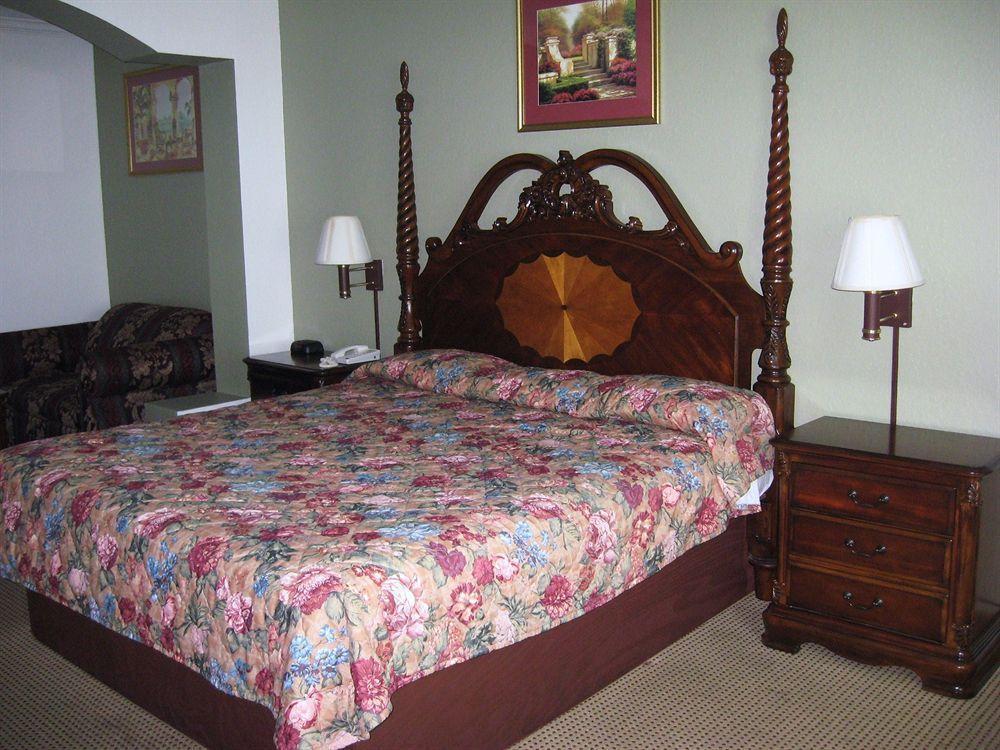 Baymont By Wyndham Texas City Eksteriør billede