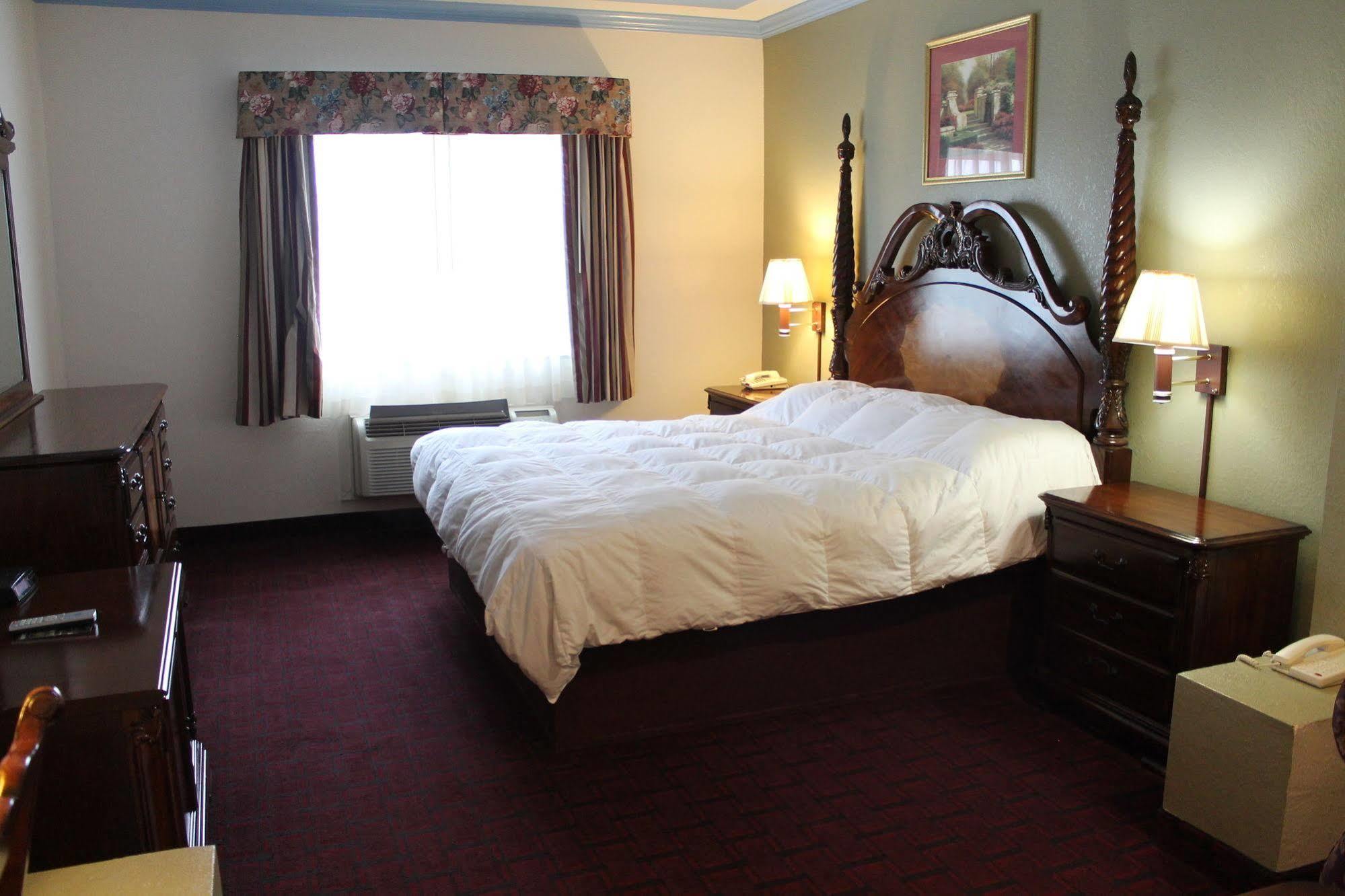 Baymont By Wyndham Texas City Eksteriør billede