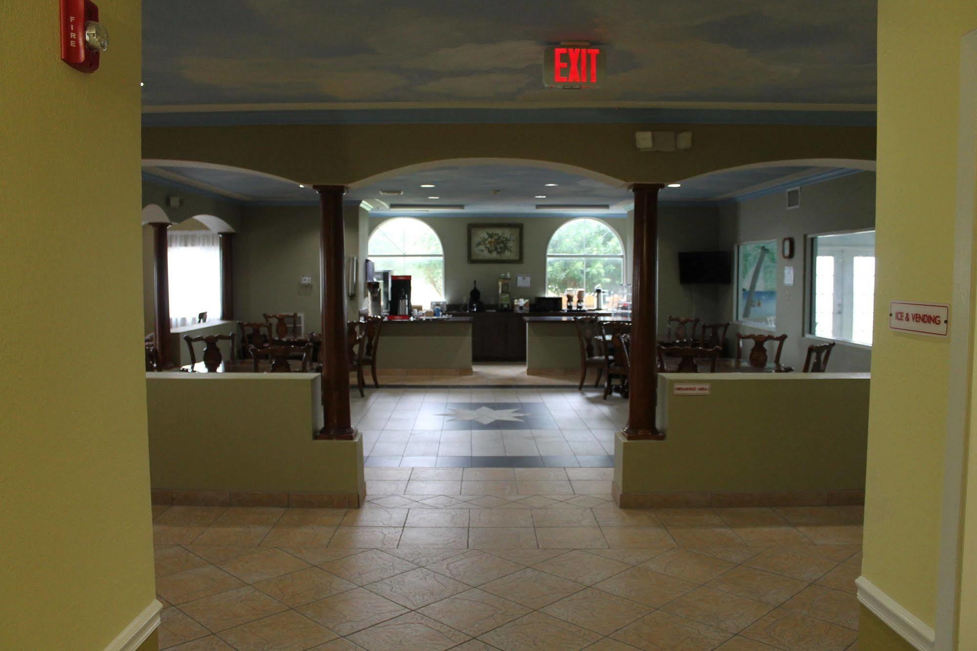 Baymont By Wyndham Texas City Eksteriør billede